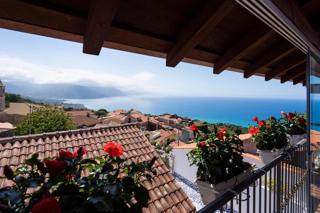 Ispani Inn Resort Екстериор снимка