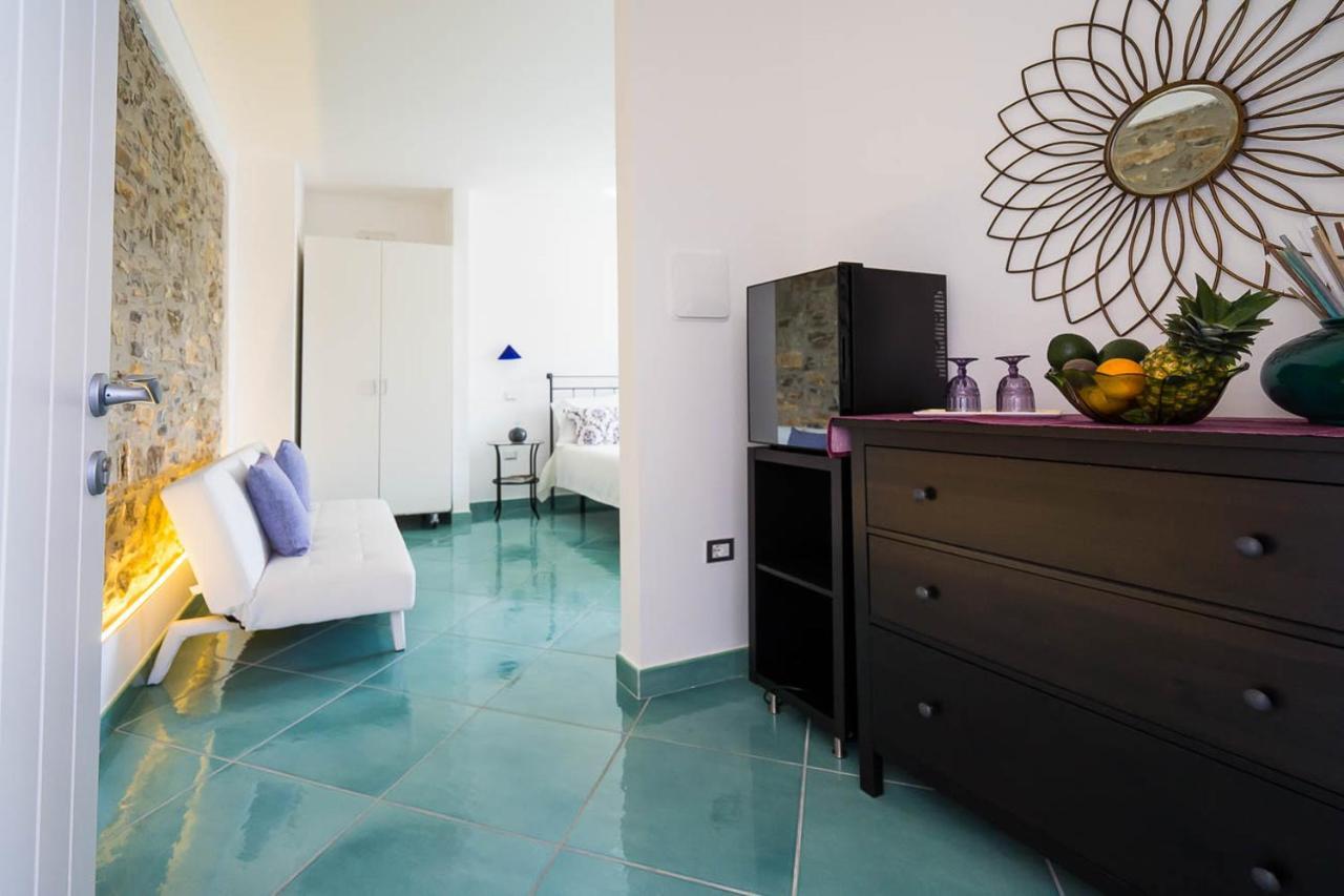 Ispani Inn Resort Екстериор снимка